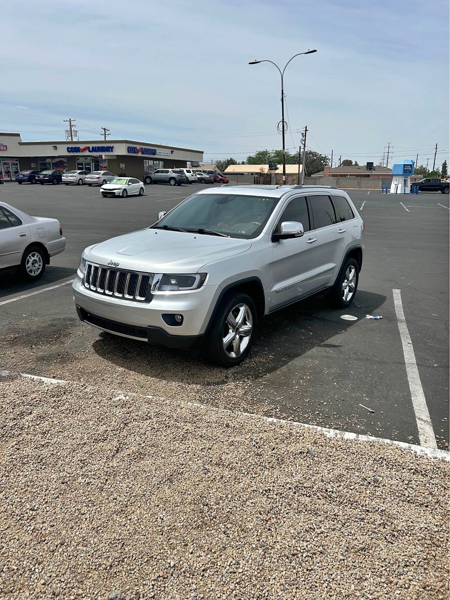 2011 Jeep Grand Cherokee - Overland Sport Utility 4D