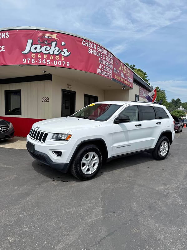 2015 Jeep Grand Cherokee - Laredo E Sport Utility 4D