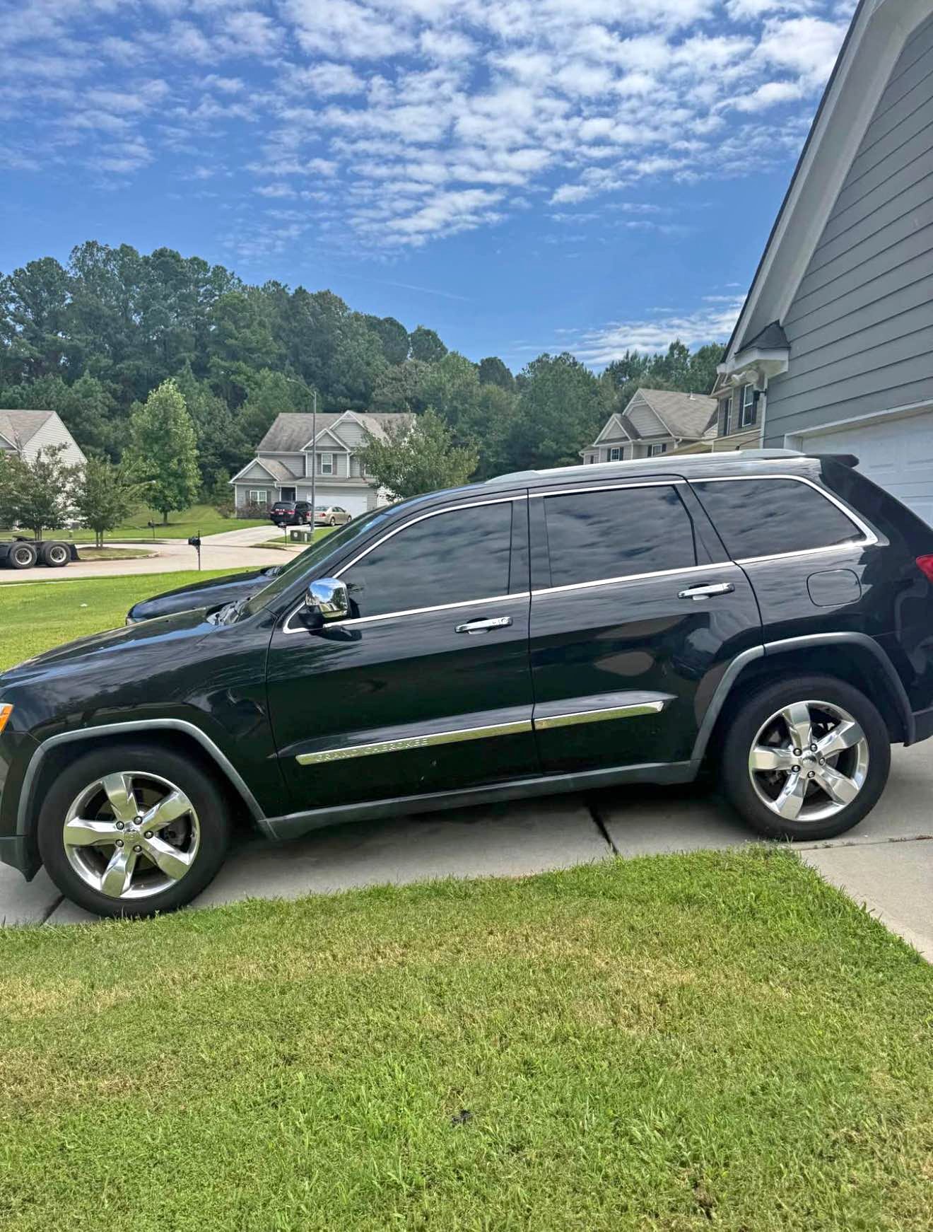 2011 Jeep Grand Cherokee - Overland Sport Utility 4D