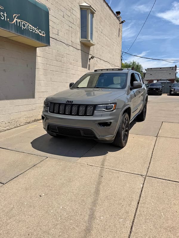 2020 Jeep Grand Cherokee - Limited Sport Utility 4D