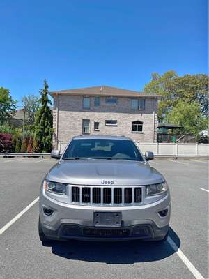 2015 Jeep Grand Cherokee - Laredo A Sport Utility 4D