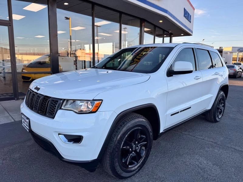 2017 Jeep Grand Cherokee Laredo 4x2 4dr SUV