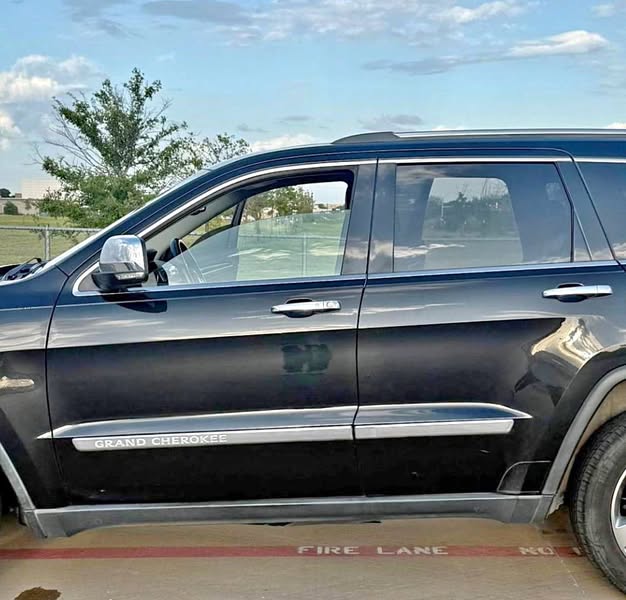 2013 Jeep Grand Cherokee - Overland Summit Sport Utility 4D