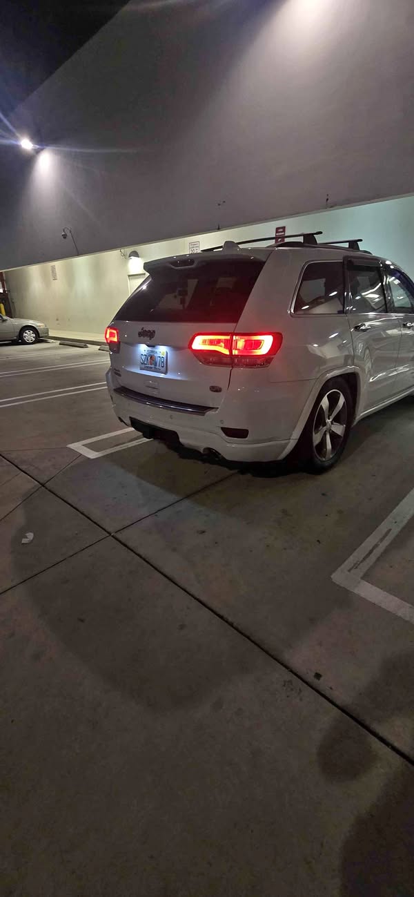2014 Jeep Grand Cherokee - Overland Sport Utility 4D