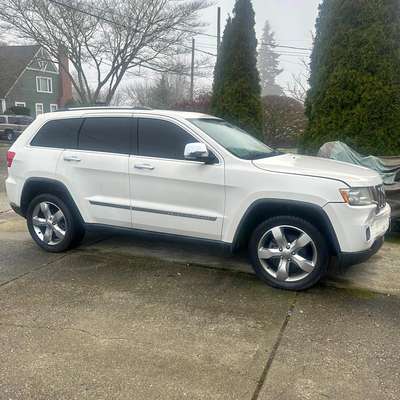 2012 Jeep Grand Cherokee - Overland Sport Utility 4D