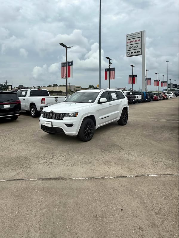 2020 Jeep Grand Cherokee - All New Altitude Sport Utility 4D