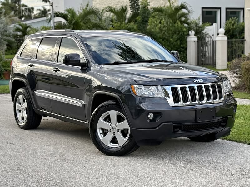 2012 Jeep Grand Cherokee Laredo V6