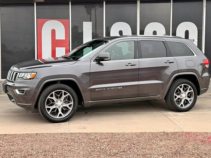 2018 Jeep Grand Cherokee - Limited Sterling Edition Sport Utility 4D
