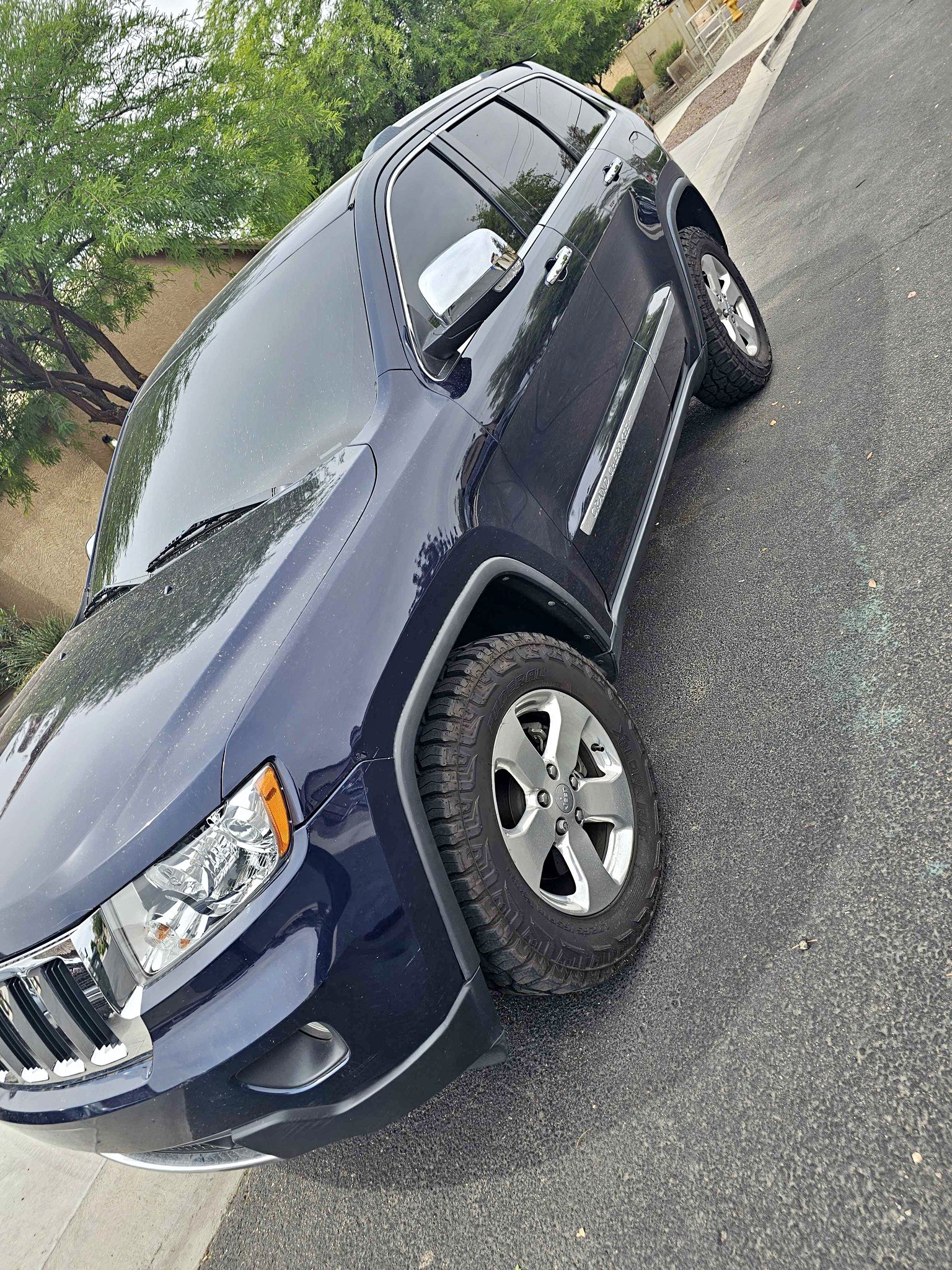 2013 Jeep Grand Cherokee - Laredo Sport Utility 4D