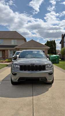 2019 Jeep Grand Cherokee - Laredo A Sport Utility 4D