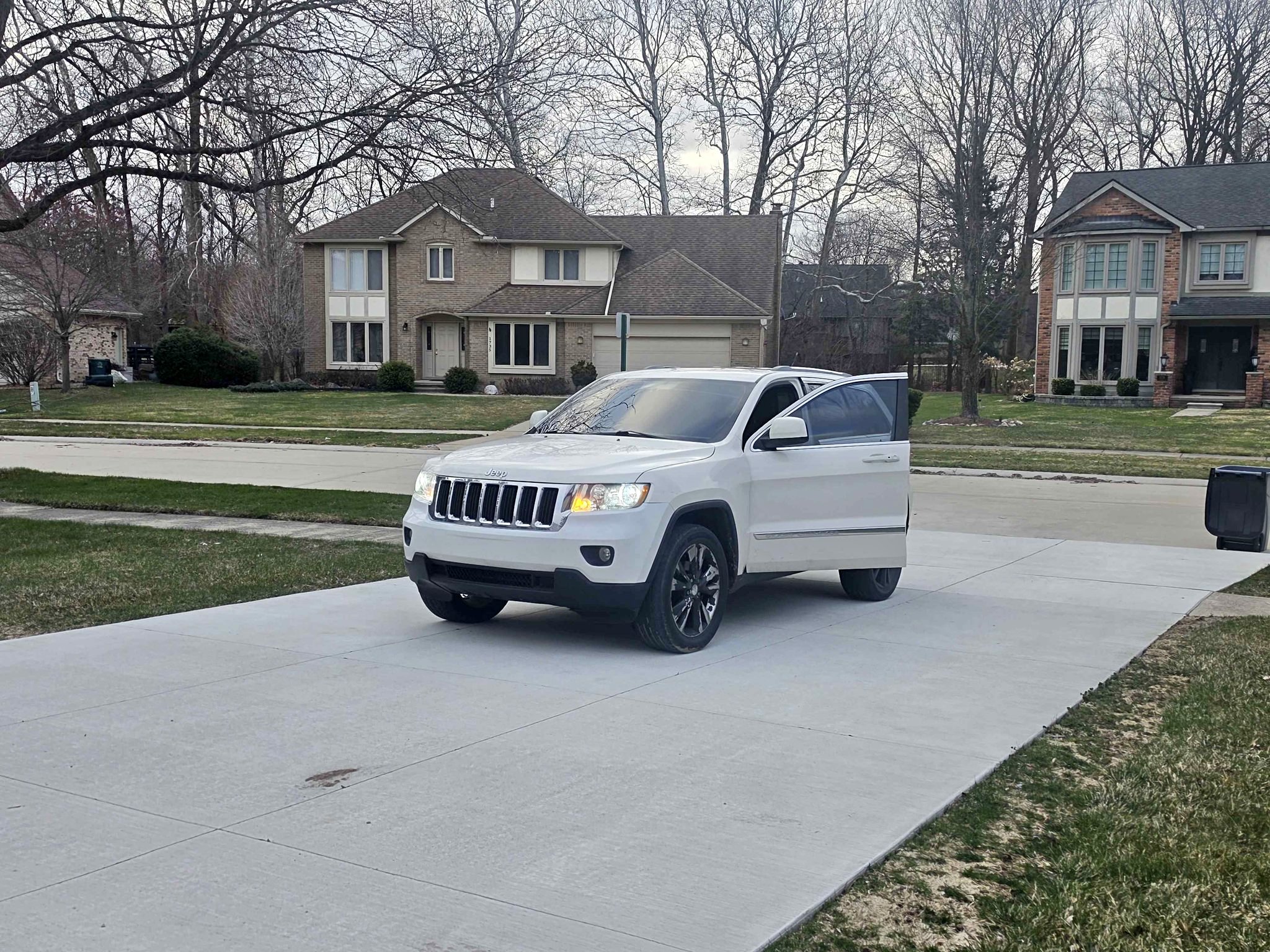 2012 Jeep Grand Cherokee - Laredo Sport Utility 4D