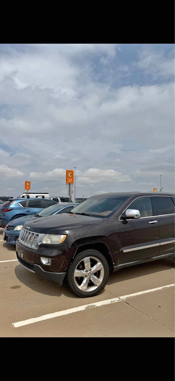 2011 Jeep Grand Cherokee - Overland Summit Sport Utility 4D