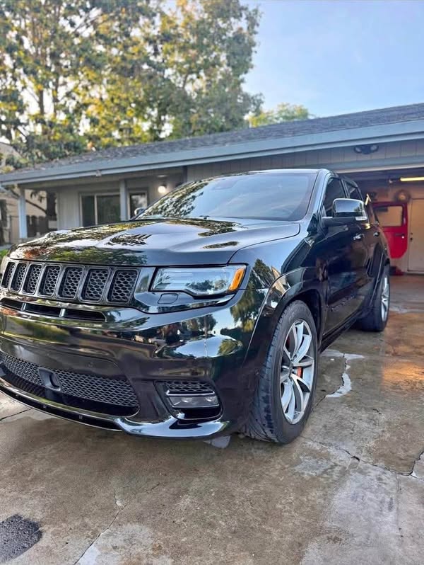 2017 Jeep Grand Cherokee - SRT Sport Utility 4D