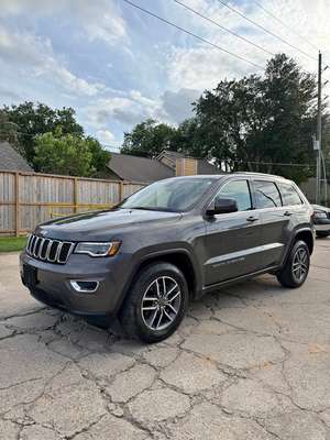 2020 Jeep Grand Cherokee - Laredo