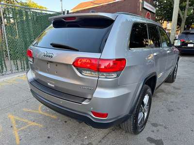 2018 Jeep Grand Cherokee - Laredo E Sport Utility 4D