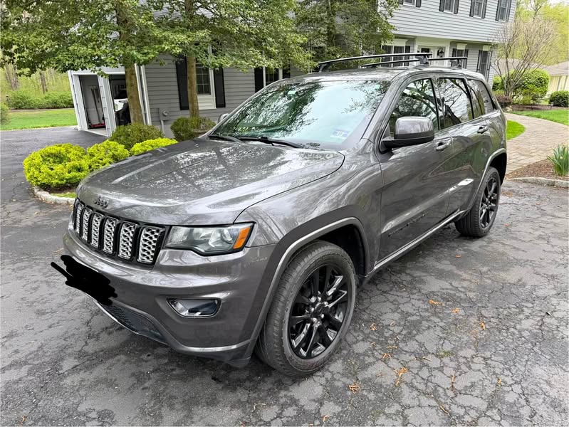 2018 Jeep Grand Cherokee - Altitude Sport Utility 4D