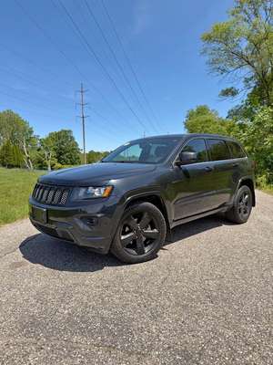 2015 Jeep Grand Cherokee - Altitude Sport Utility 4D
