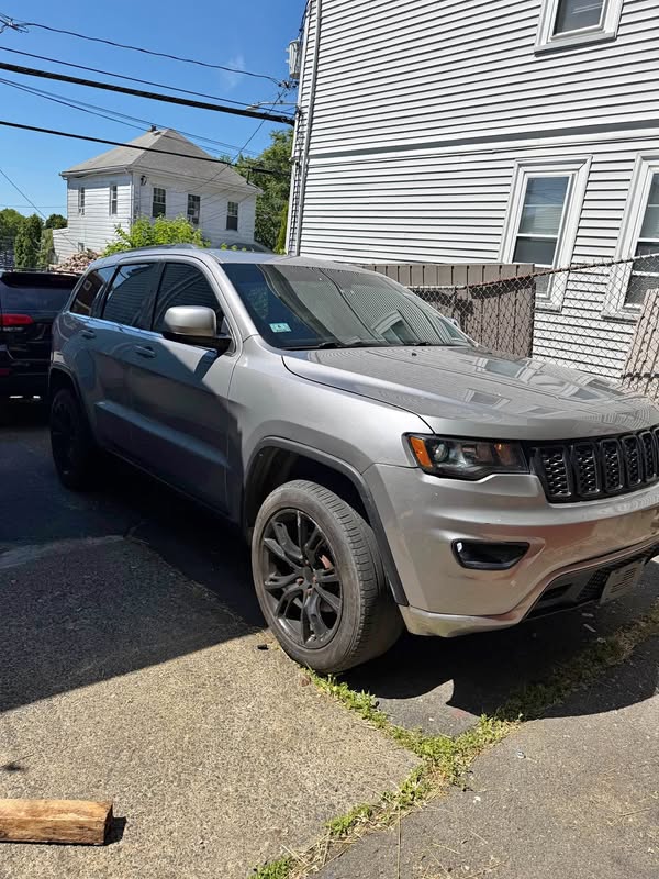 2014 Jeep Grand Cherokee - Altitude Sport Utility 4D