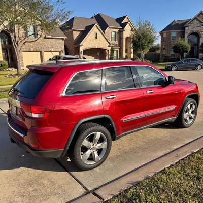2011 Jeep Grand Cherokee - Overland Sport Utility 4D