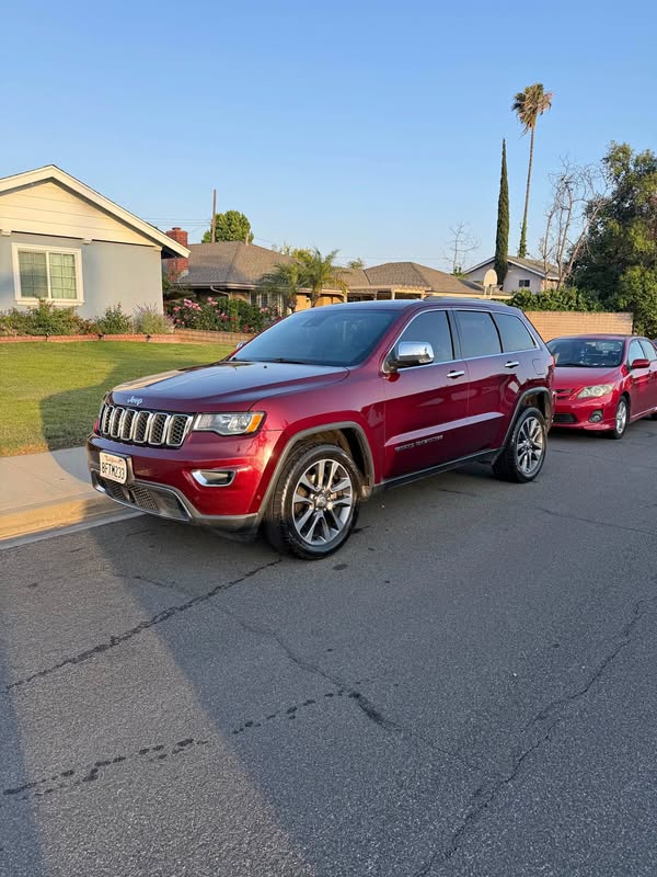 2018 Jeep Grand Cherokee - Limited Sport Utility 4D