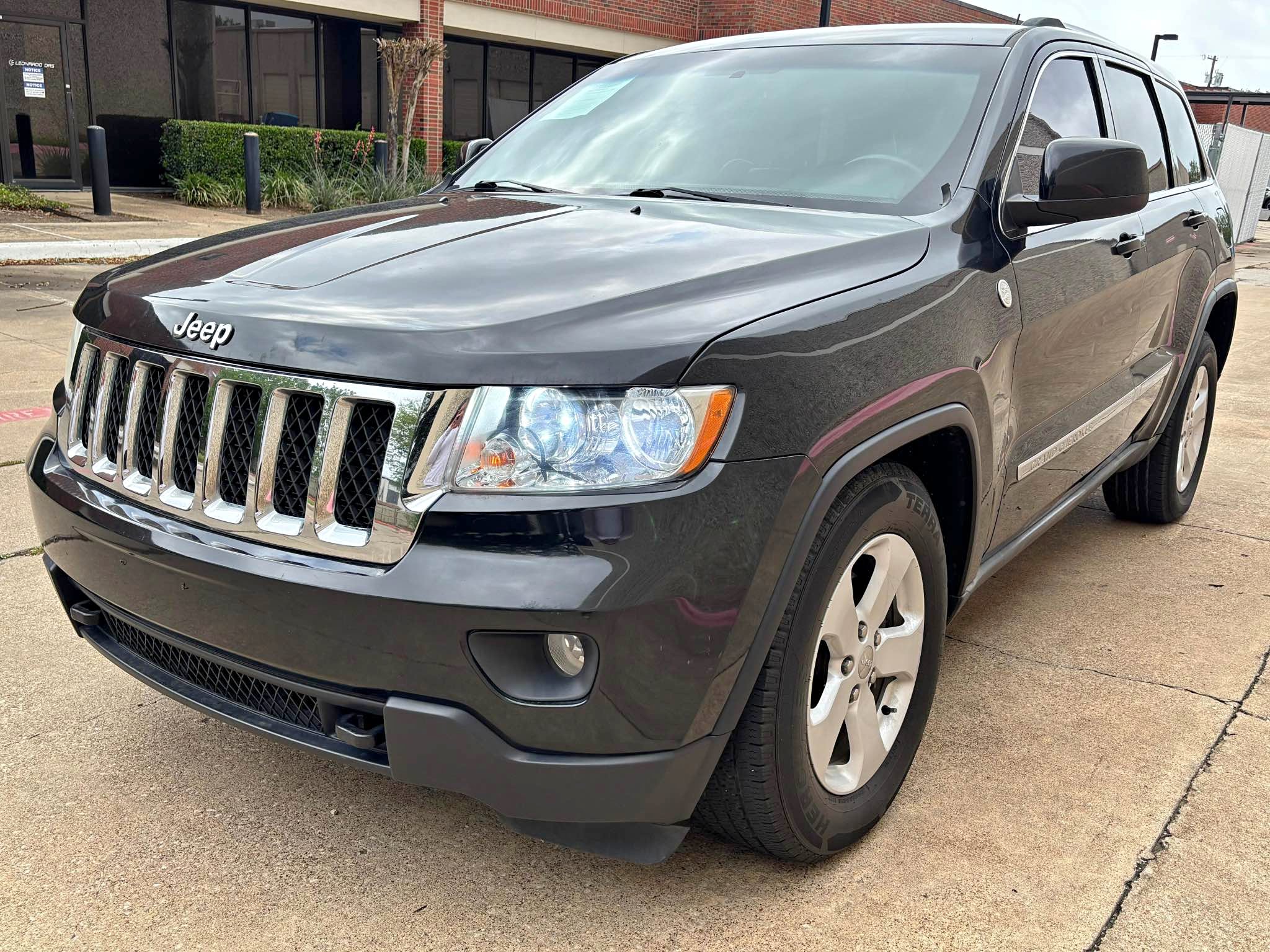 2011 Jeep Grand Cherokee - 4WD