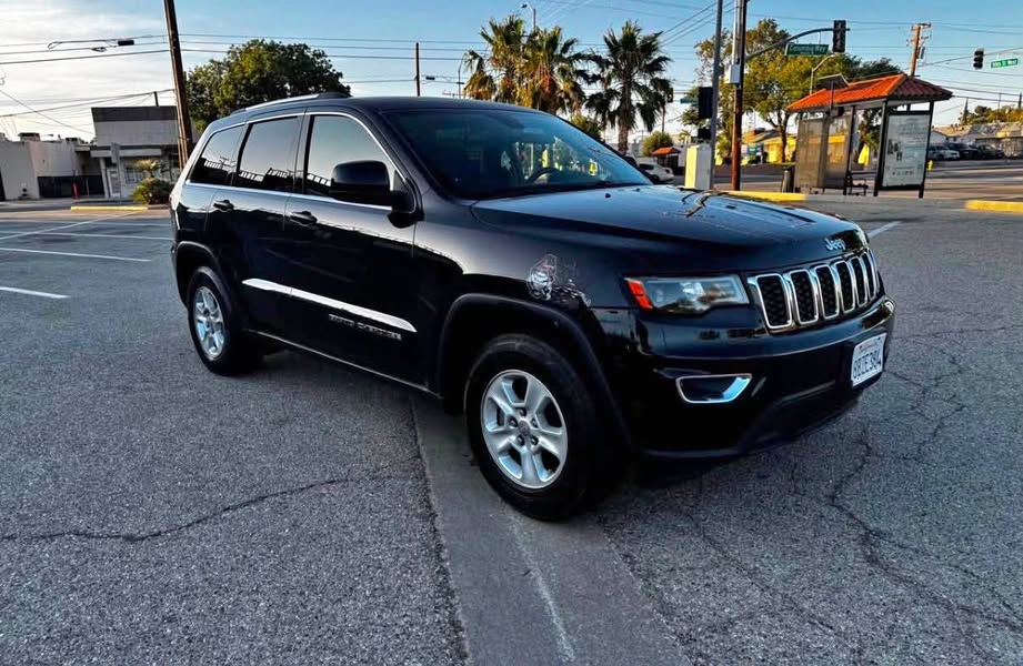 2017 Jeep Grand Cherokee - Laredo Sport Utility 4D