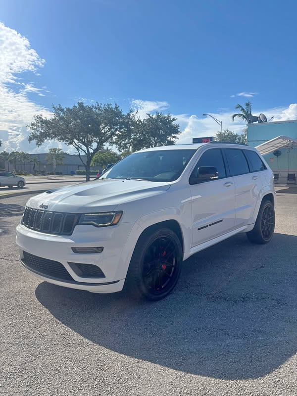 2020 Jeep Grand Cherokee - Limited X Sport Utility 4D
