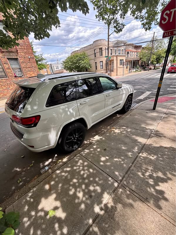 2021 Jeep Grand Cherokee - High Altitude Sport Utility 4D