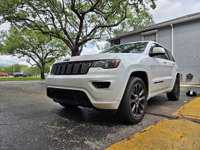 2019 Jeep Grand Cherokee - Laredo Sport Utility 4D