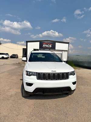 2018 Jeep Grand Cherokee - Laredo Sport Utility 4D