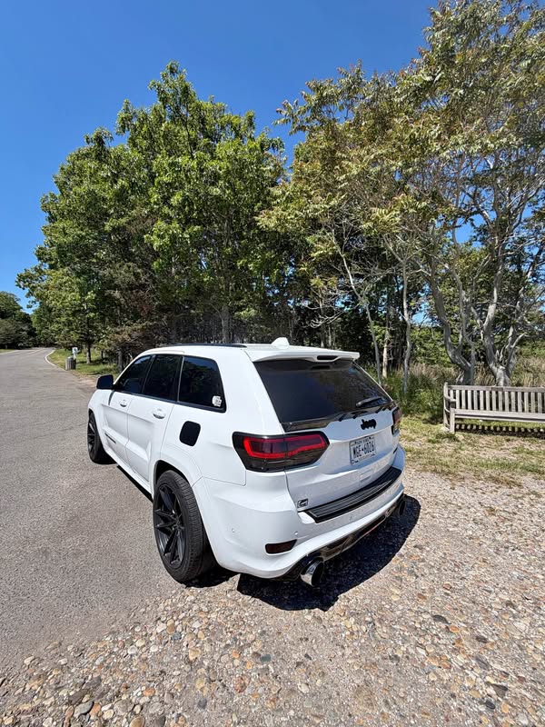 2017 Jeep Grand Cherokee - SRT Sport Utility 4D