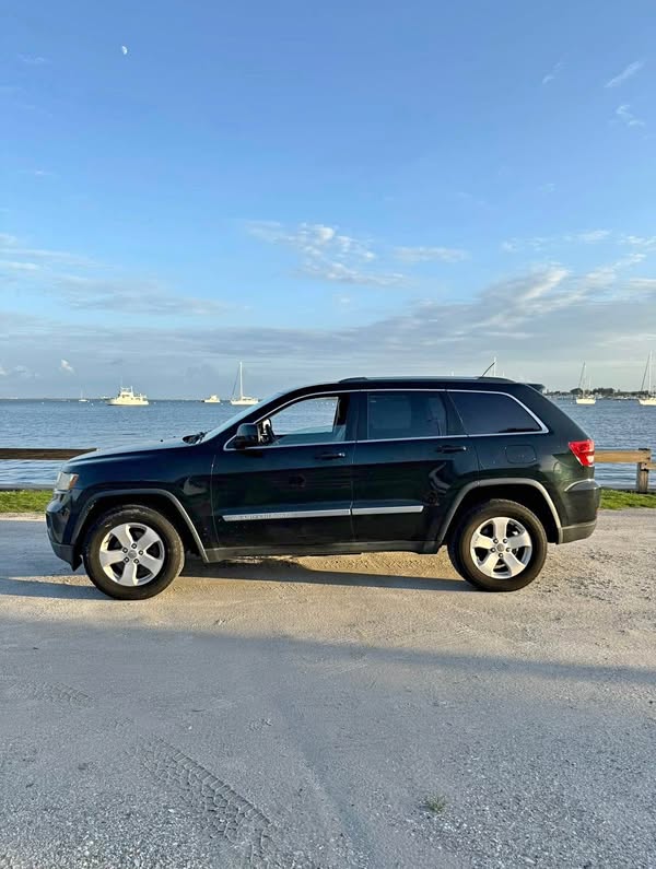 2013 Jeep Grand Cherokee - Laredo X Sport Utility 4D