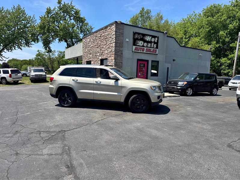 2011 Jeep Grand Cherokee - Laredo Sport Utility 4D