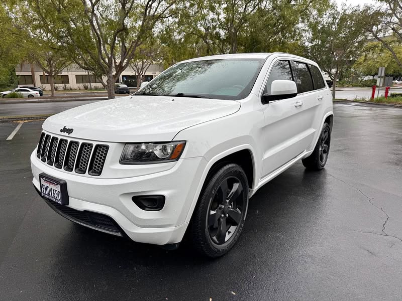 2015 Jeep Grand Cherokee - Laredo X Sport Utility 4D