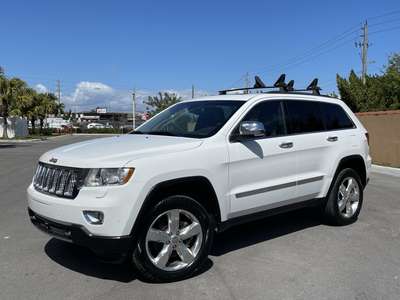 2013 Jeep Grand Cherokee Jeep Grand Cherokee 4x4 OVERLAND...
