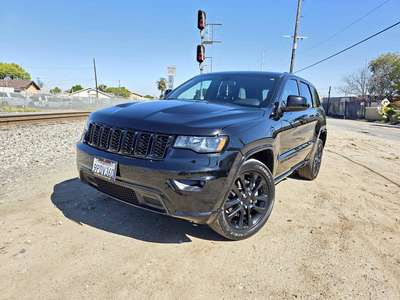 2021 Jeep Grand Cherokee - Laredo X Sport Utility 4D