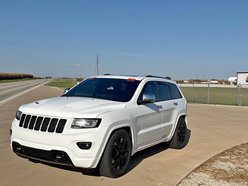 2014 Jeep Grand Cherokee - Overland Sport Utility 4D