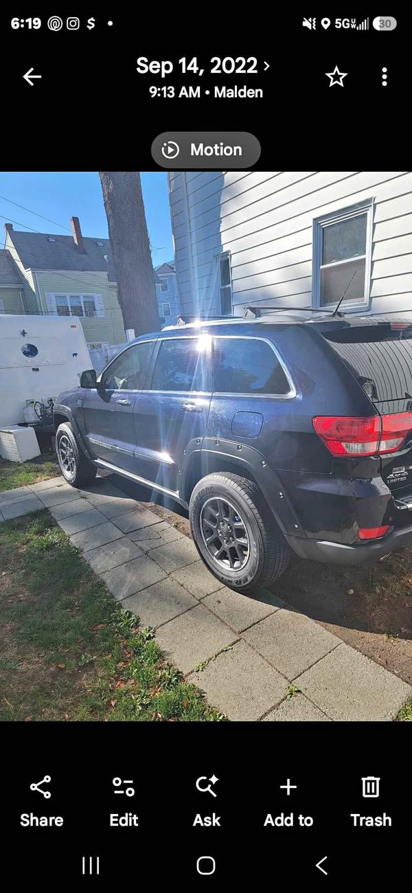 2011 Jeep Grand Cherokee - Limited Sport Utility 4D