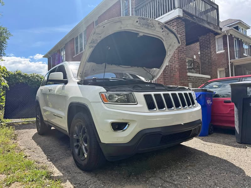 2015 Jeep Grand Cherokee - Laredo X Sport Utility 4D