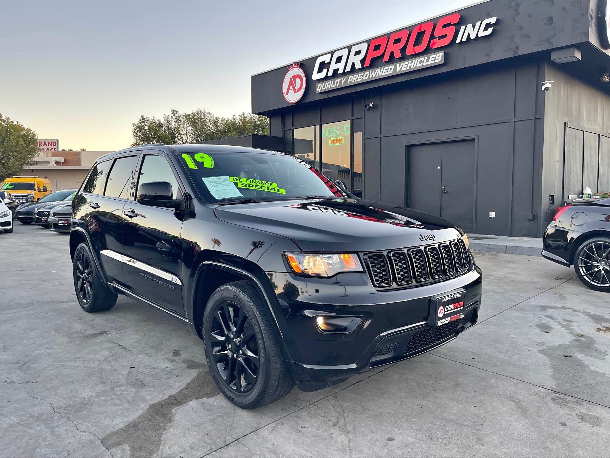 2019 Jeep Grand Cherokee - Altitude Sport Utility 4D