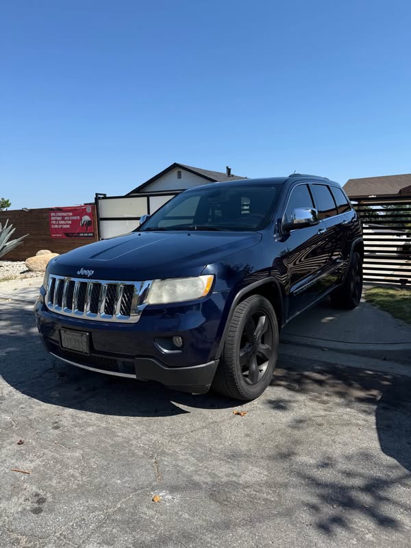 2012 Jeep Grand Cherokee - All New Overland Sport Utility 4D