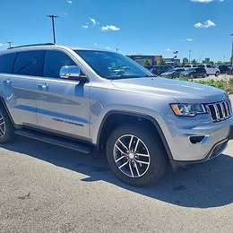 2020 Jeep Grand Cherokee - Laredo Sport Utility 4D