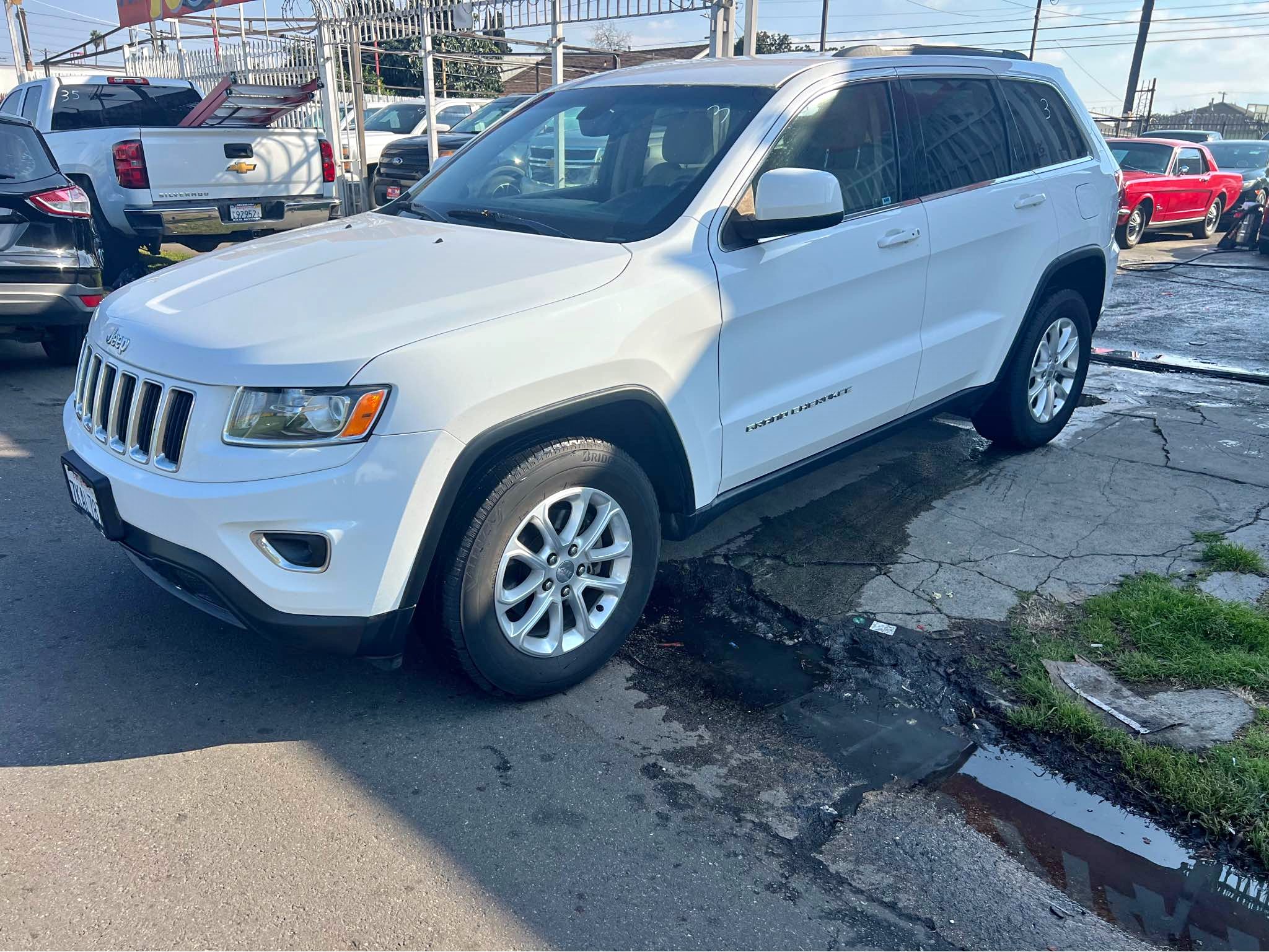 2016 Jeep Grand Cherokee - Laredo Sport Utility 4D