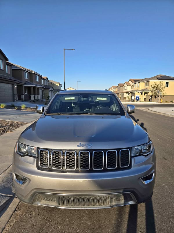 2018 Jeep Grand Cherokee - Limited Sport Utility 4D