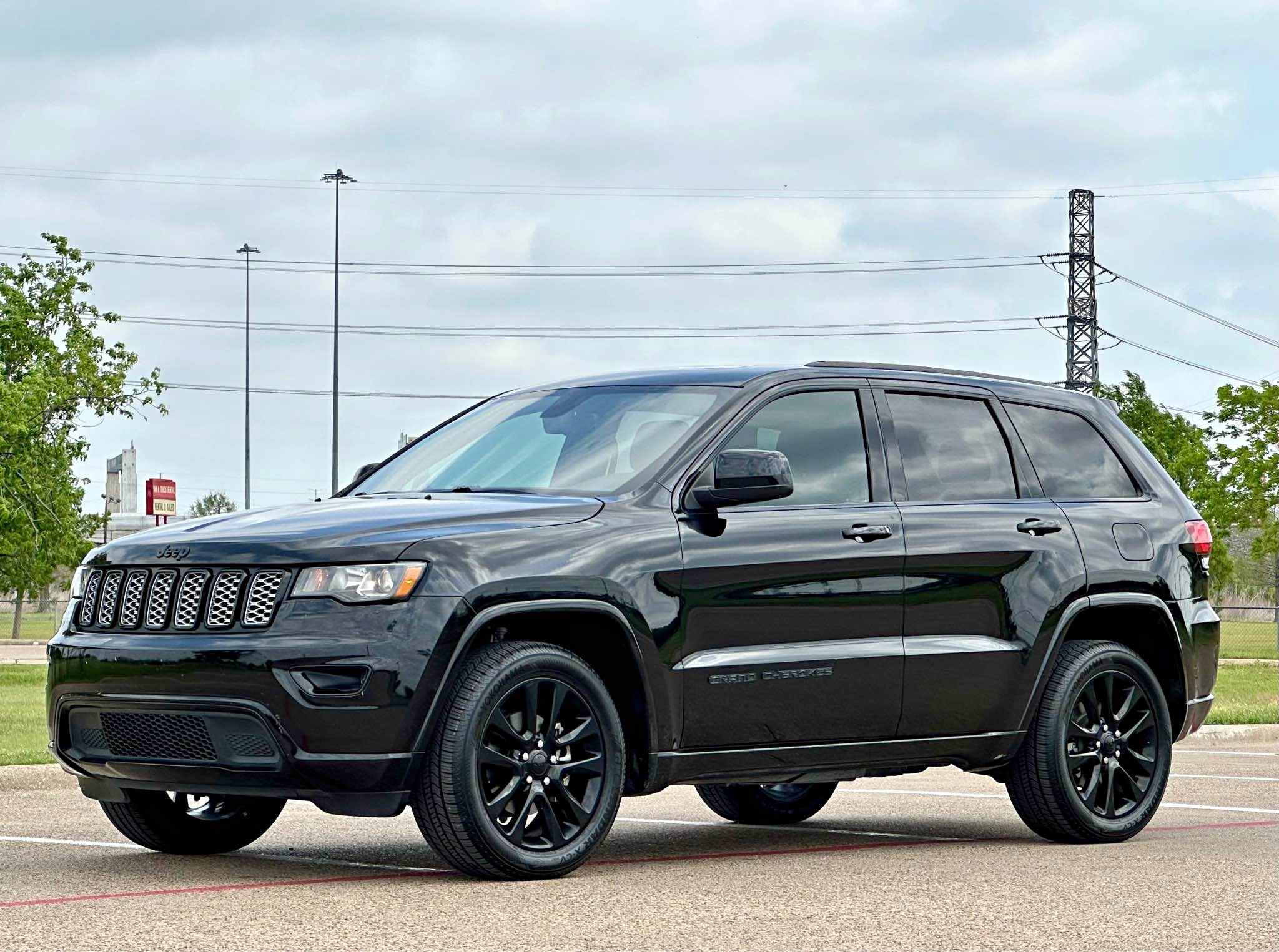 2014 Jeep Grand Cherokee - Altitude Sport Utility 4D