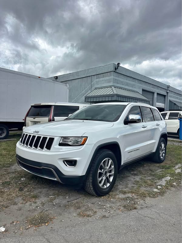 2015 Jeep Grand Cherokee - 5.9 Limited Sport Utility 4D