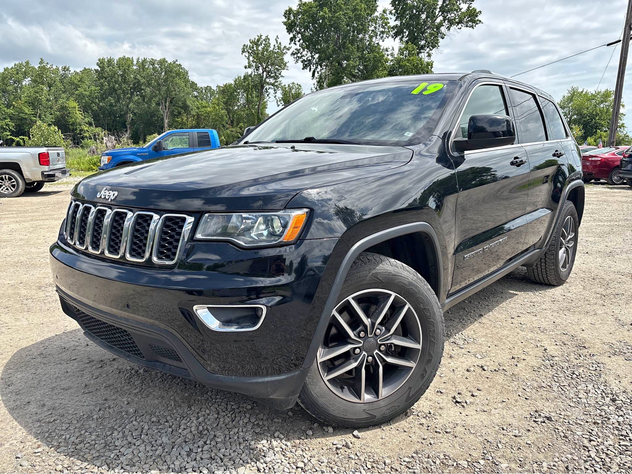 2019 Jeep Grand Cherokee - Laredo Sport Utility 4D