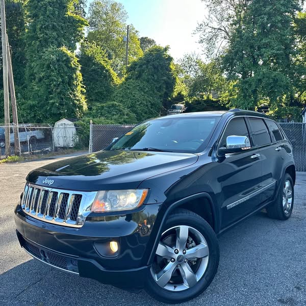 2013 Jeep Grand Cherokee - Overland Sport Utility 4D