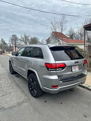 2017 Jeep Grand Cherokee - Altitude Sport Utility 4D