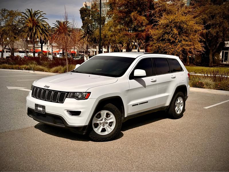 2017 Jeep Grand Cherokee - Laredo E Sport Utility 4D